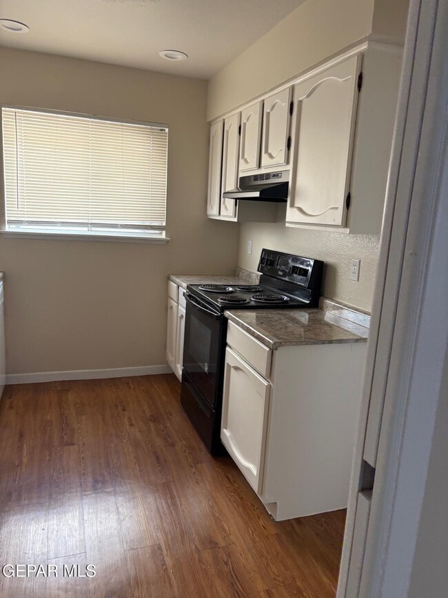 Building Photo - 7127 Orizaba Ave