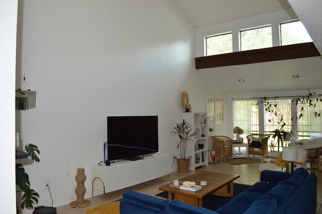 Building Photo - 4508 Medinah Pl