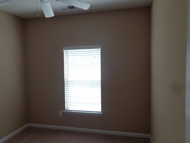 Building Photo - 4614 Sahalee Ln