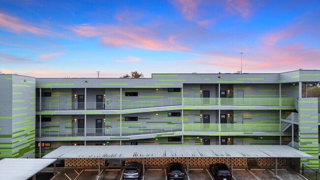 Building Photo - 4004 Banister Ln