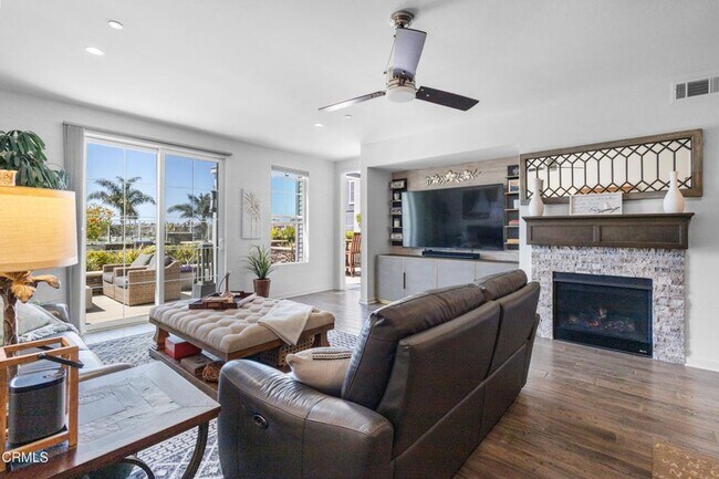 Building Photo - 4008 Tradewinds Dr