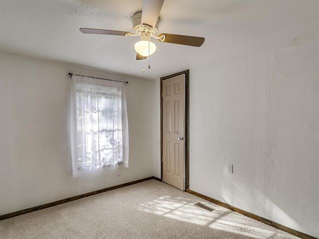 Building Photo - 1802 Whispering Oaks St