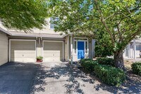 Building Photo - 10911 NE Weidler St