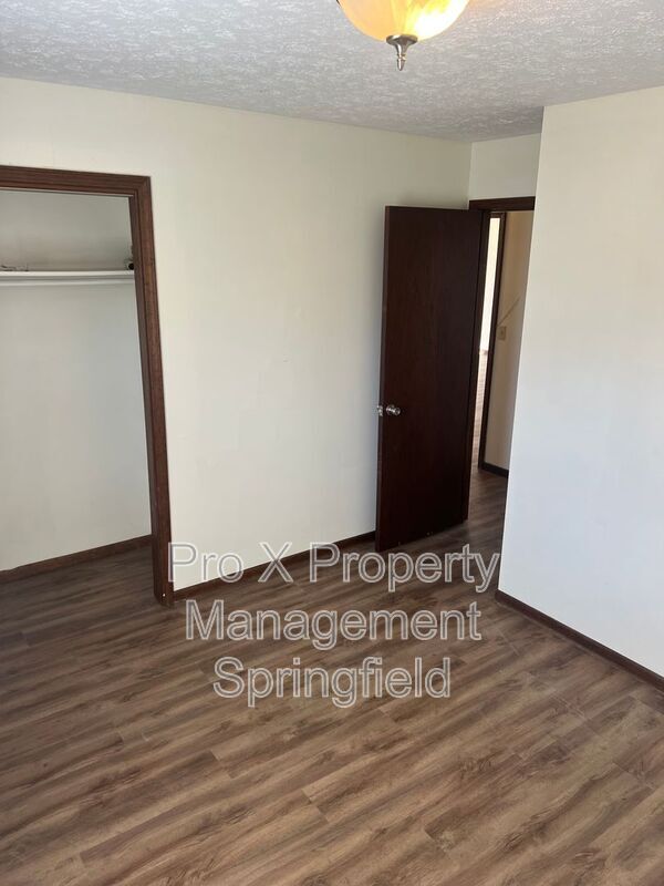 Building Photo - 2524 S Jefferson Ave