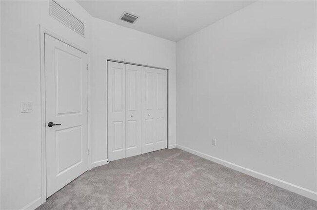 Building Photo - 260 SW 159th Way