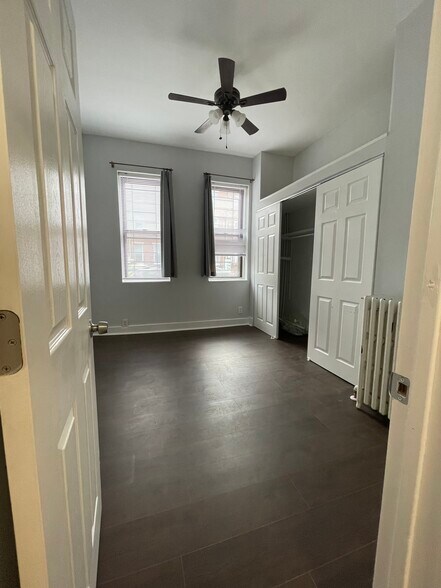 bedroom - 1233 Christian St