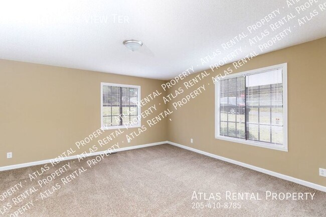 Building Photo - 728 Country View Terrace