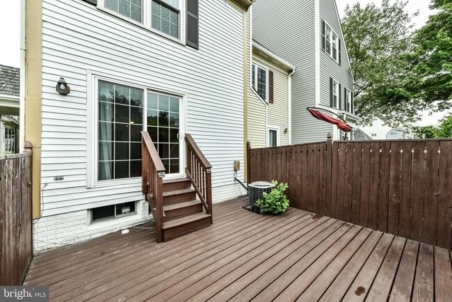 Building Photo - 12856 Mill Brook Ct