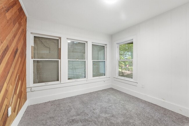 Building Photo - 202 S Magnolia St