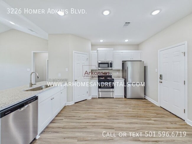 Building Photo - 3226 Homer Adkins Blvd