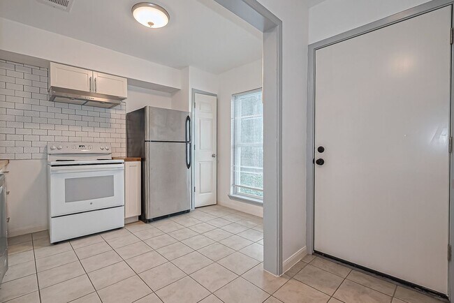Building Photo - 7805 Rue St Cyr St