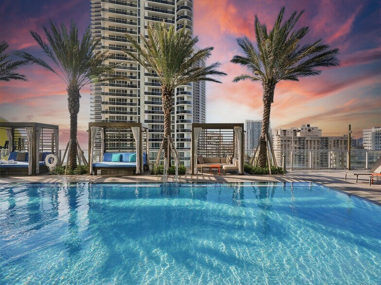Building Photo - 4111 S Ocean Dr