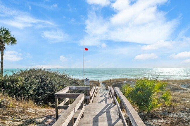 Building Photo - 238 Oleander Dr