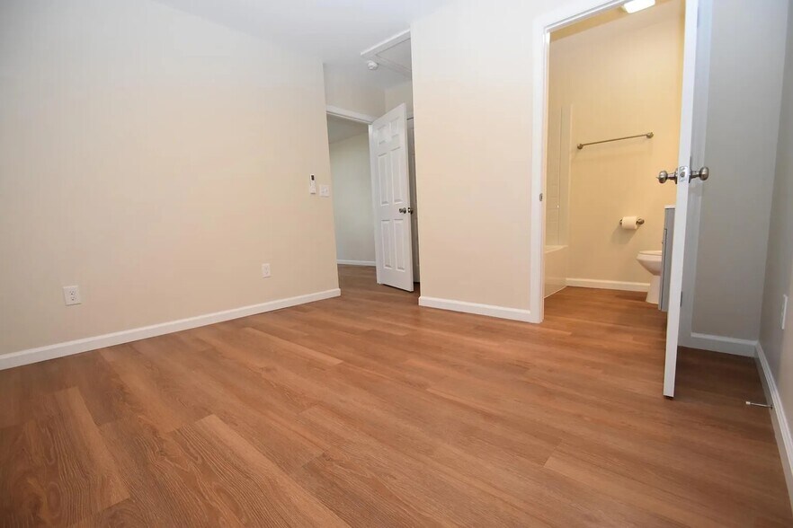 Building Photo - 701 S Highland Park Ave