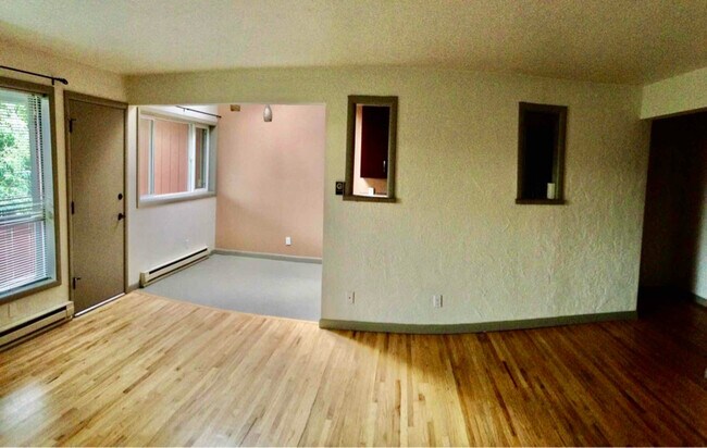 Building Photo - 2802 SE 67th Ave