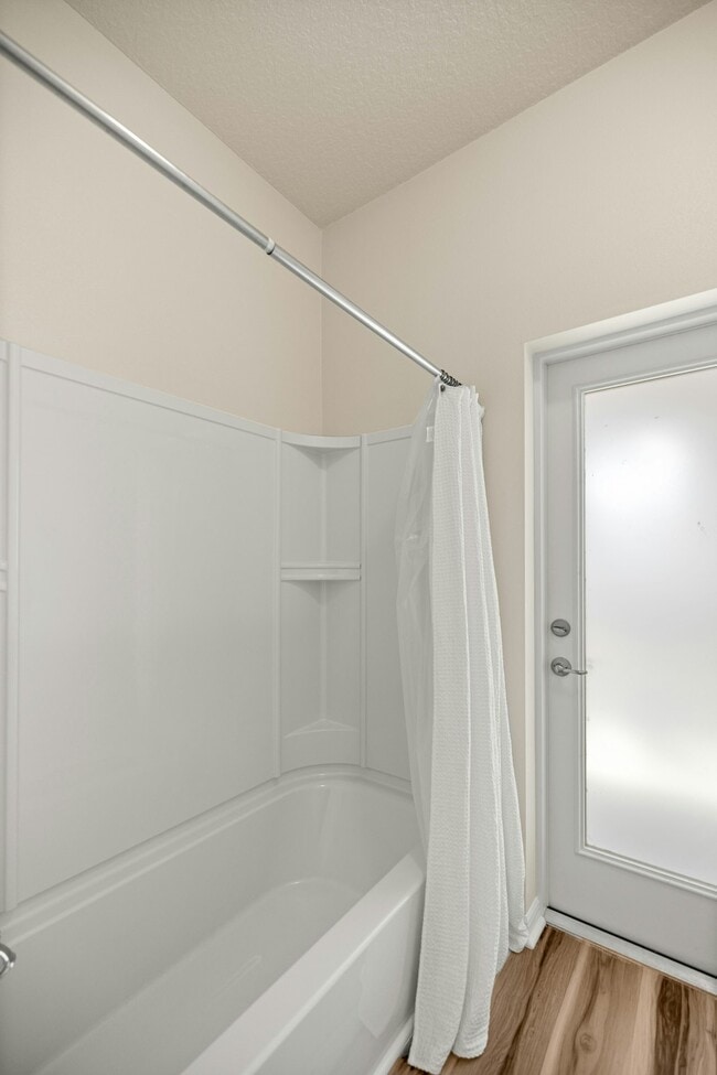 Building Photo - 3008 NE 24th Pl