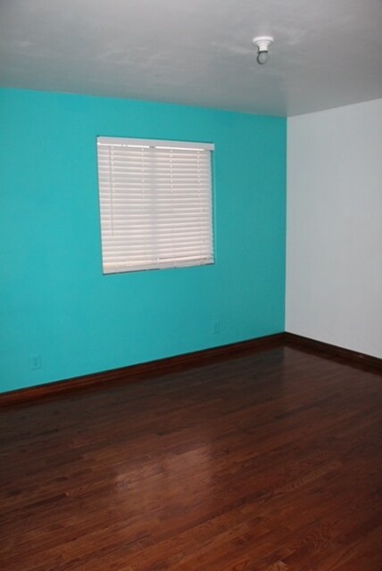 Building Photo - 6119 Greenwood Ave