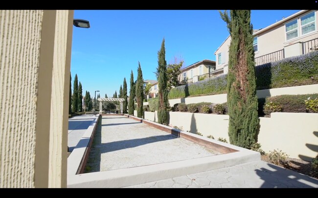 Building Photo - Home in Dublin Available!