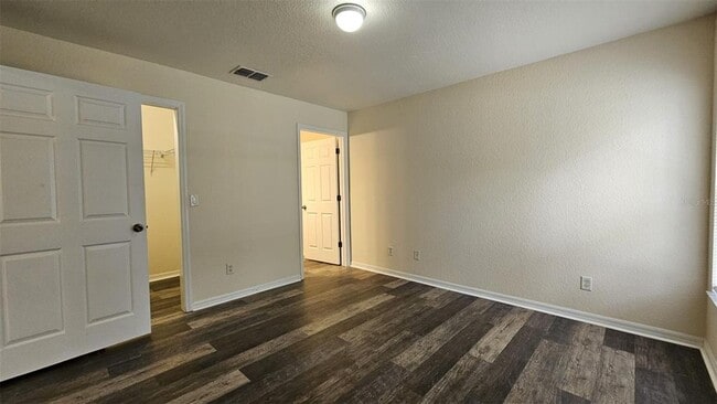 Building Photo - 6300 W Oak Park Blvd