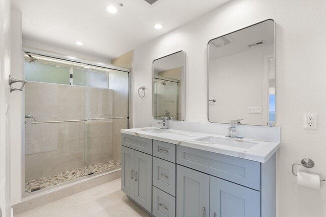 Building Photo - 4986 Puesta Del Sol