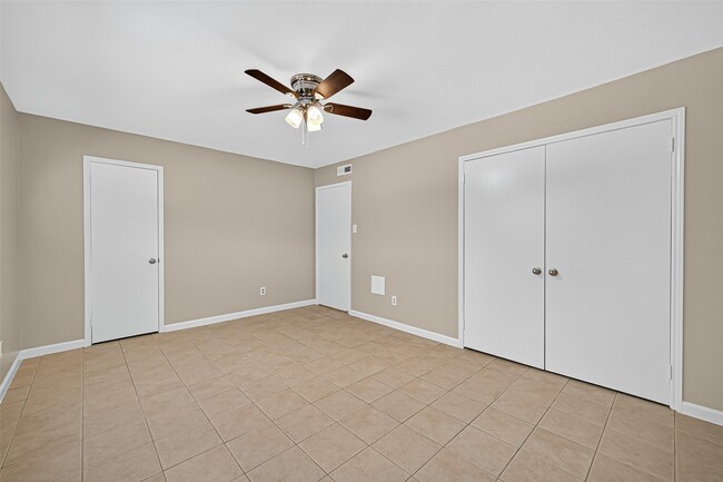 Building Photo - 14333 Memorial Dr