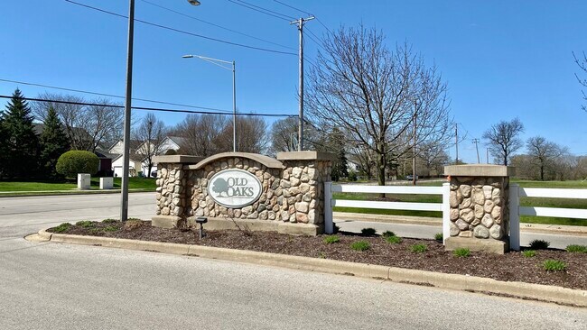 Building Photo - 2607 Oak Tree Ln