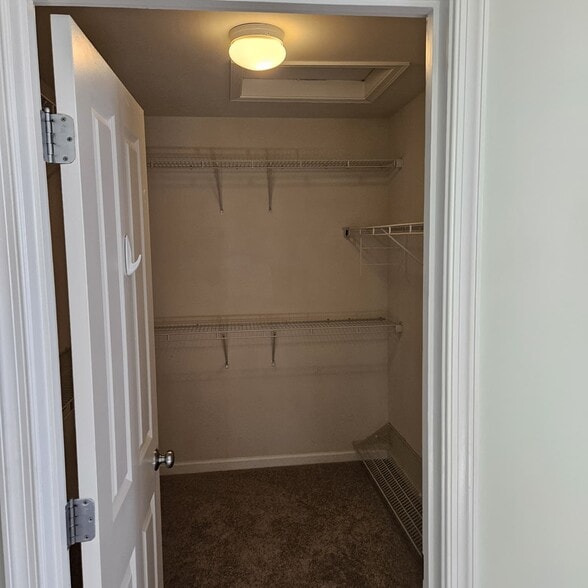 master bedroom cupboard - 4380 Shamrock Dr