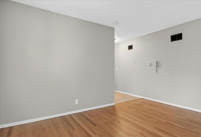 Building Photo - Apartment Food for the Soul