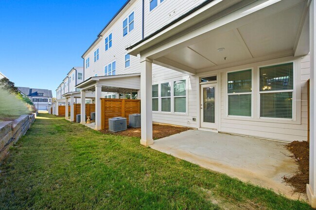 Building Photo - Walkable Lifetsyle in Westshore!