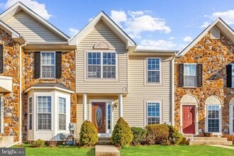 Building Photo - 208 Goldsborough Dr