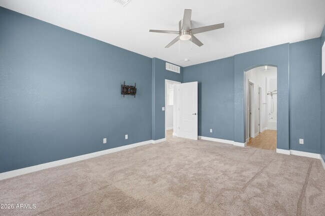 Building Photo - 4248 S Mariposa Dr
