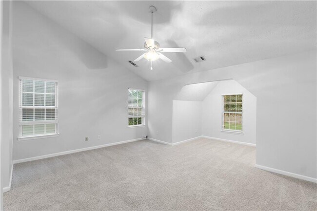 Building Photo - 3870 Safehaven Dr