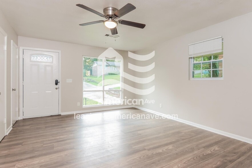 Building Photo - 5039 Wellborn Dr