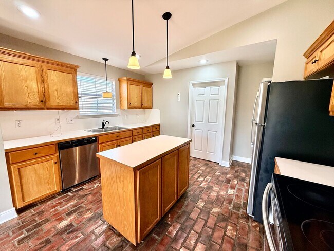Building Photo - 12483 Fairhope Way