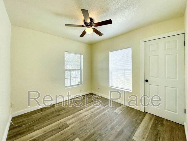 Building Photo - 201 S Ora St