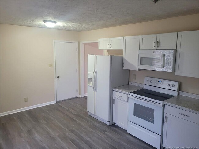 Building Photo - 1219 Chilton Dr