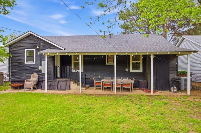 Building Photo - TCU-2712 Frazier Ave