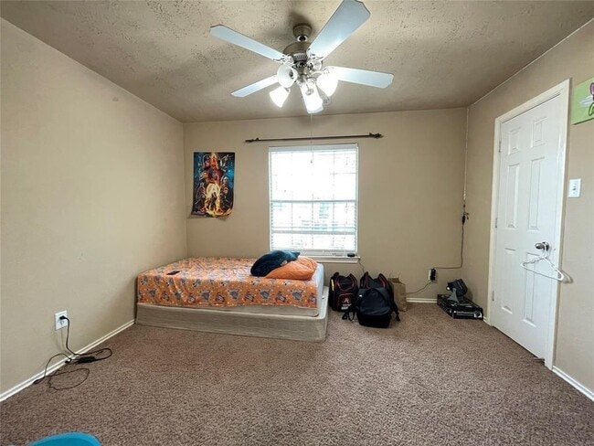 Building Photo - 5626 Claybeck Ln
