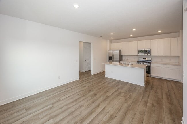 Building Photo - 3 bedroom, Two and Half bath townhome in the heart of Westfield