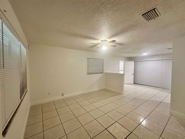 Building Photo - Charming 3 Bedroom Home in the Heart of Or...