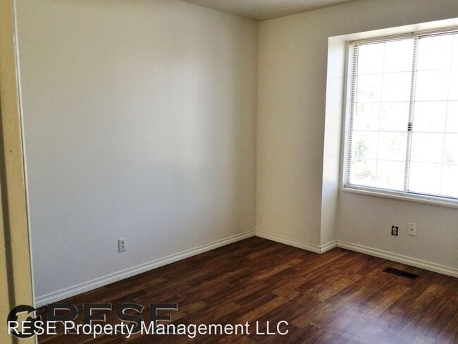 Building Photo - 4 br, 1.5 bath House - 3939 W 5820 S