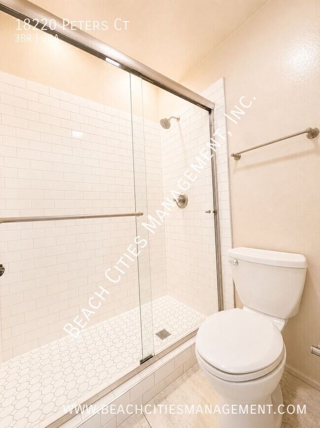 Building Photo - 18220 Peters Ct
