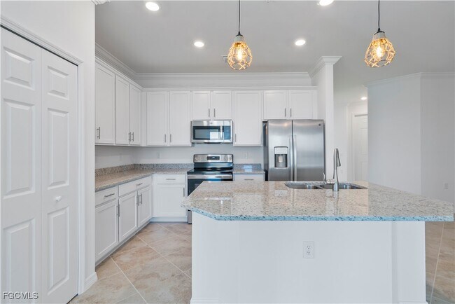 Building Photo - 43040 Greenway Blvd