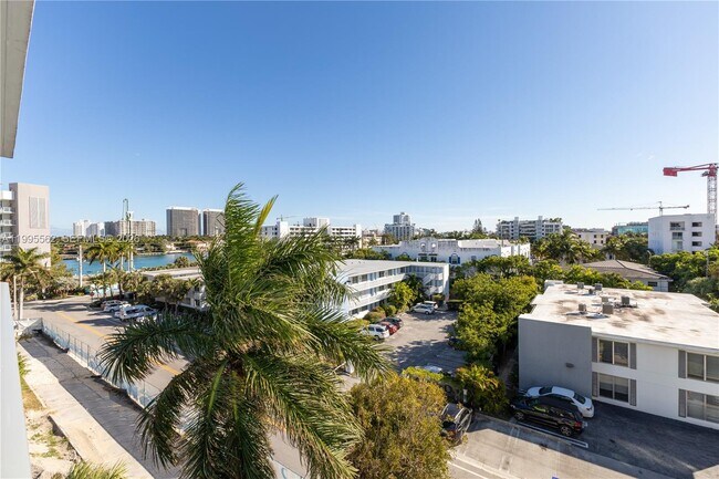 Building Photo - 1133 102nd St