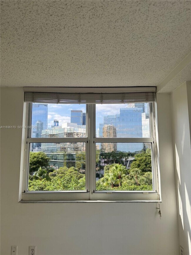 Building Photo - 770 Claughton Island Dr