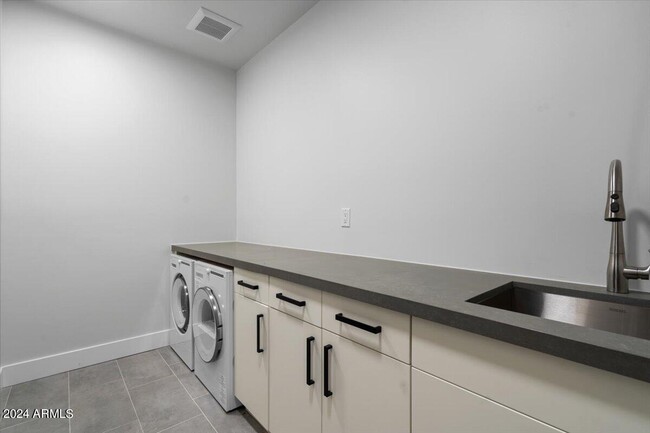 Building Photo - 6311 E Phoenician Blvd