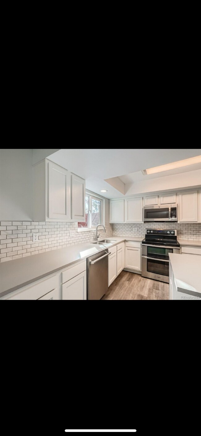 Building Photo - 1046 W 88th Ave