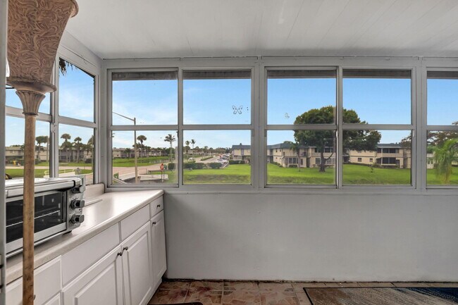 Building Photo - 288 Tuscany Ln