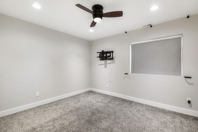 Building Photo - 2131 Seaglass St
