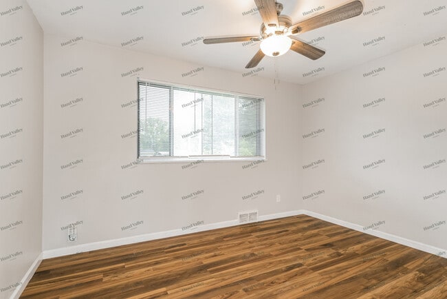 Building Photo - 765 Hazelvalley Dr
